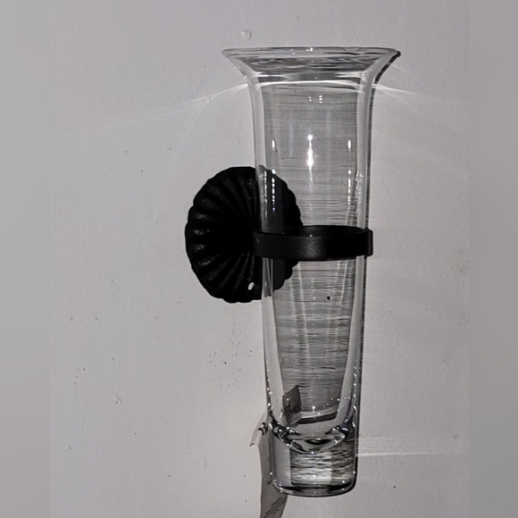 Scalloped Wall Vase Metal & glass. - Picture 6 of 6